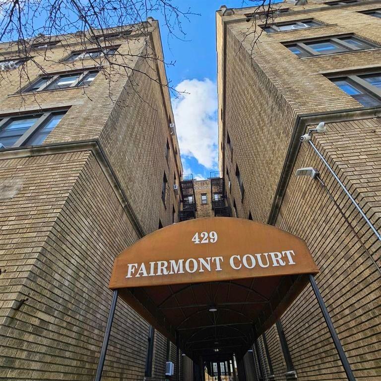 429 Fairmount Ave ##403