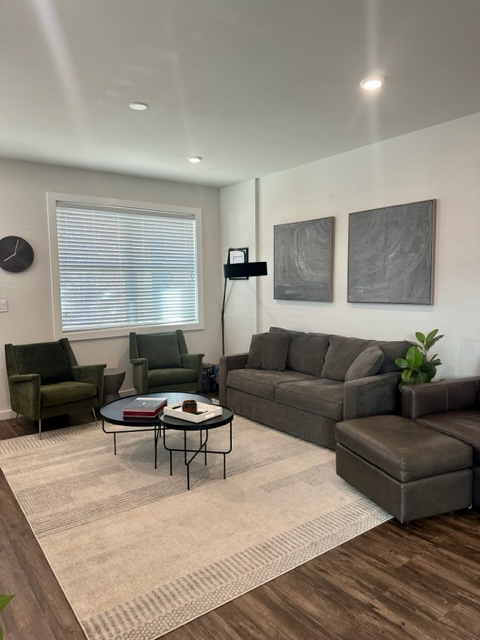 1767 Alton St - Photo 3 of 13