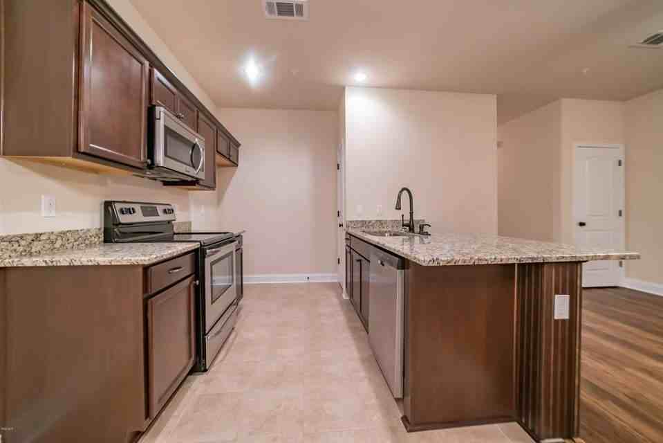 875 Reunion Place Cir - Photo 4 of 14