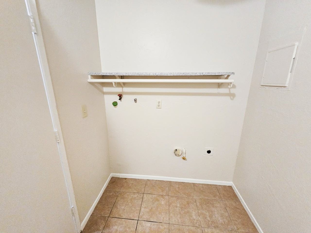 305 S Richmond Rd - Photo 7 of 18