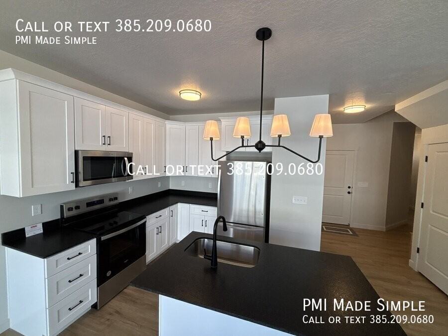 98 W 1320 N - Photo 2 of 50