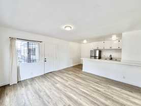 716 W 81st St #10 - Photo 1 of 1