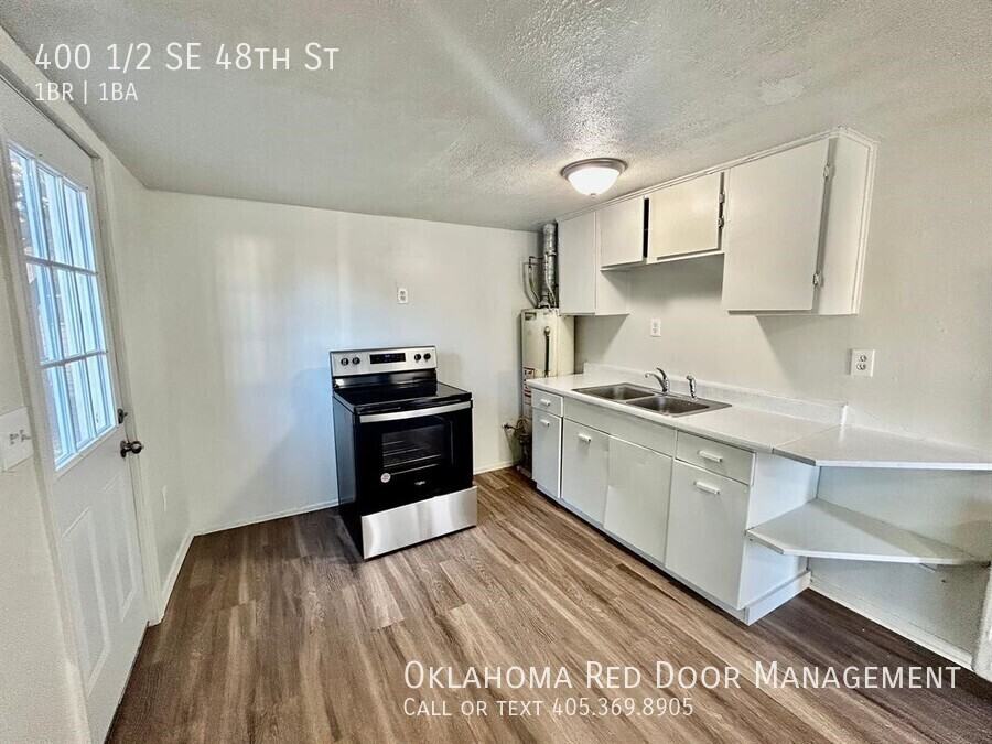 400 1/2 Se 48th St - Photo 3 of 17