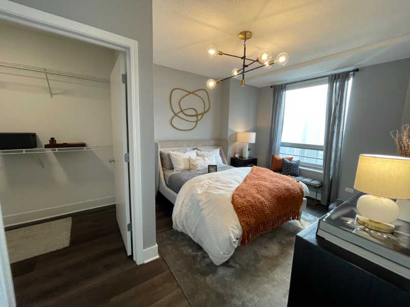 301 N Clinton St - Photo 5 of 16