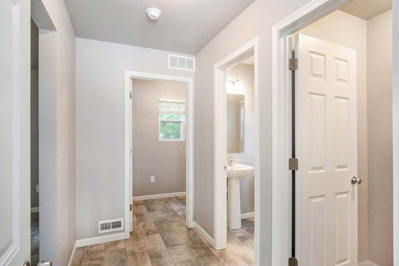 1002 Richard Ave - Photo 7 of 24