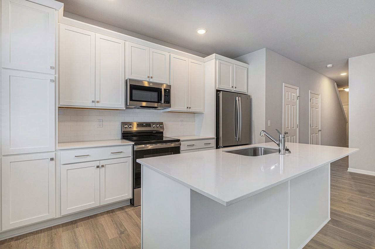 1306 Timber Hollow Ct - Photo 3 of 19