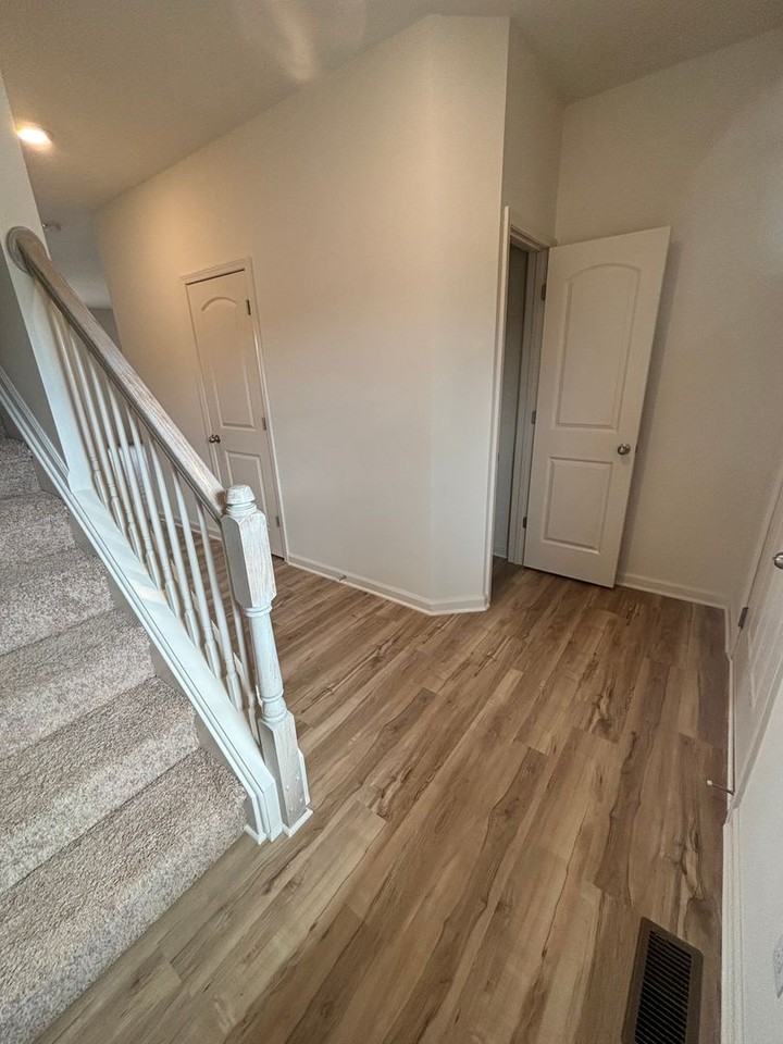 105 Pinwheel Ct - Photo 7 of 20