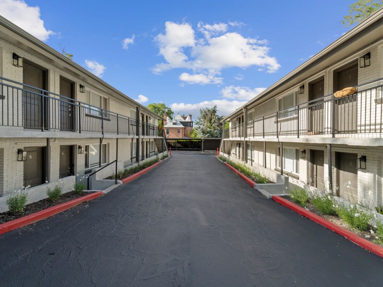 Walking Distance to the University - Photo 3 of 9