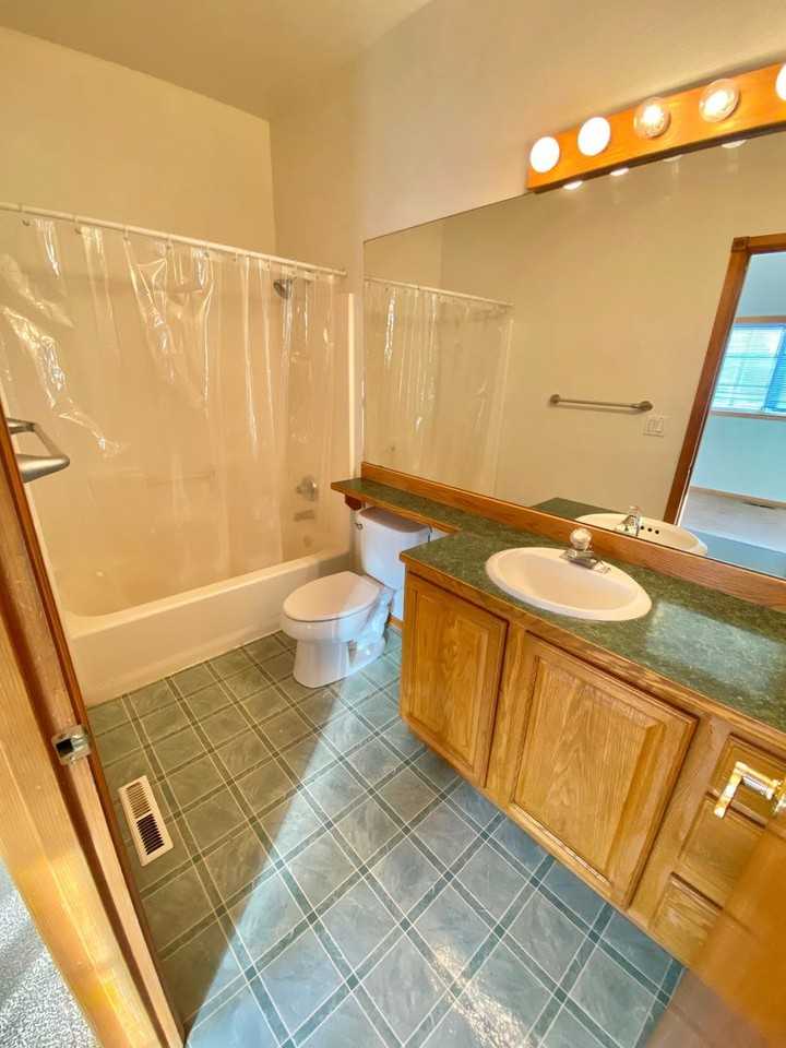 3336 Ne Cruise Loop - Photo 7 of 18