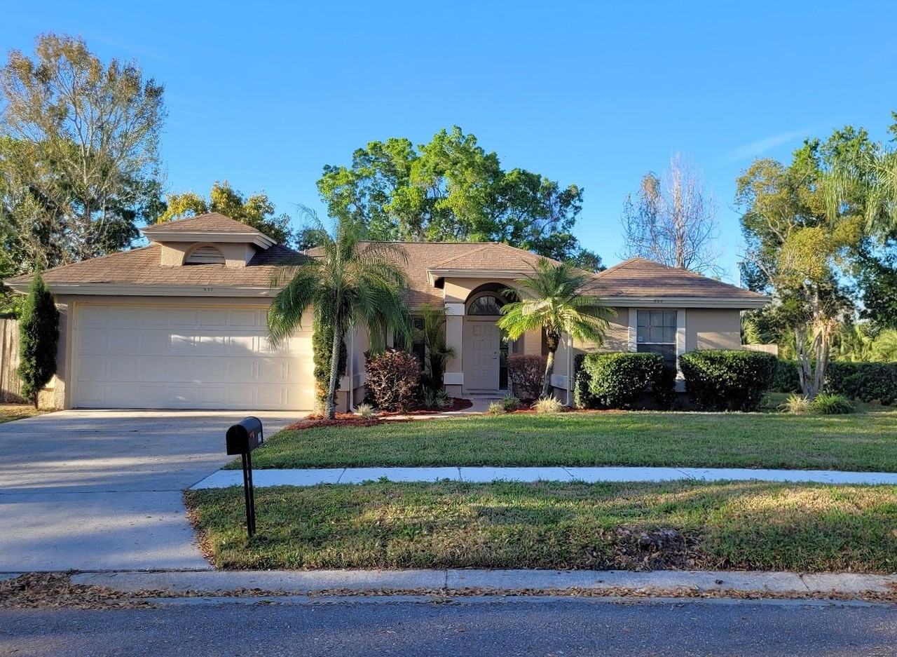 840 Lake Jackson Cir - Photo 2 of 43