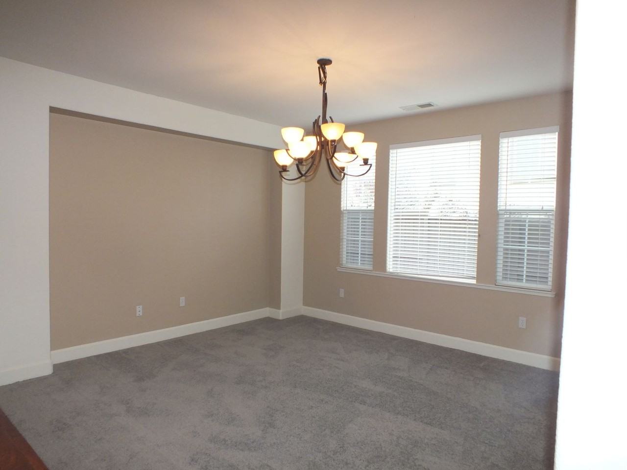 8127 Damico Dr - Photo 3 of 18
