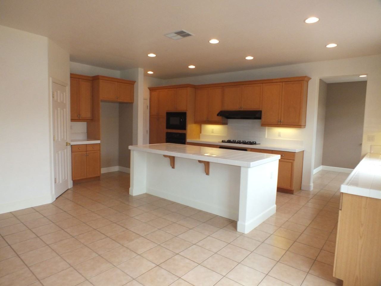 8127 Damico Dr - Photo 6 of 18