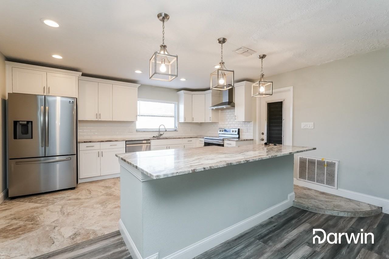 8424 Corney Dr - Photo 3 of 15