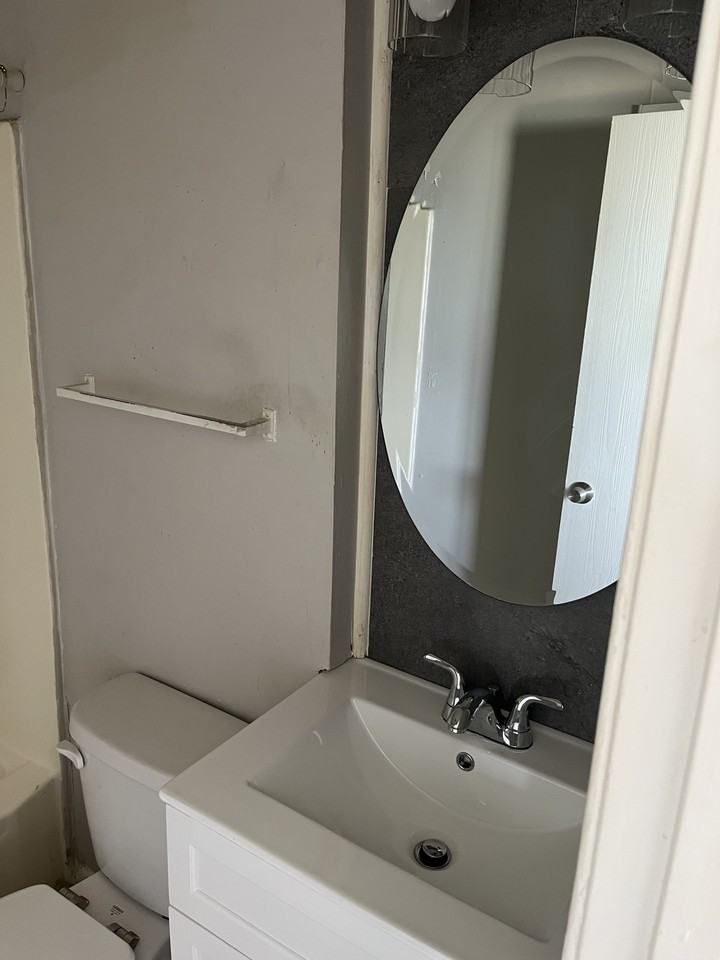 703 North Gilmer St. - Photo 5 of 17