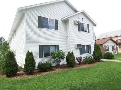 912 S 6th St - Photo 7 of 9