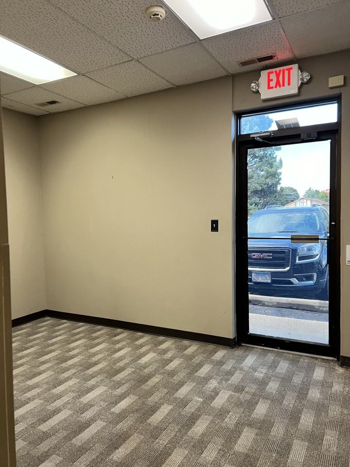 558 Main Street - Photo 3 of 7