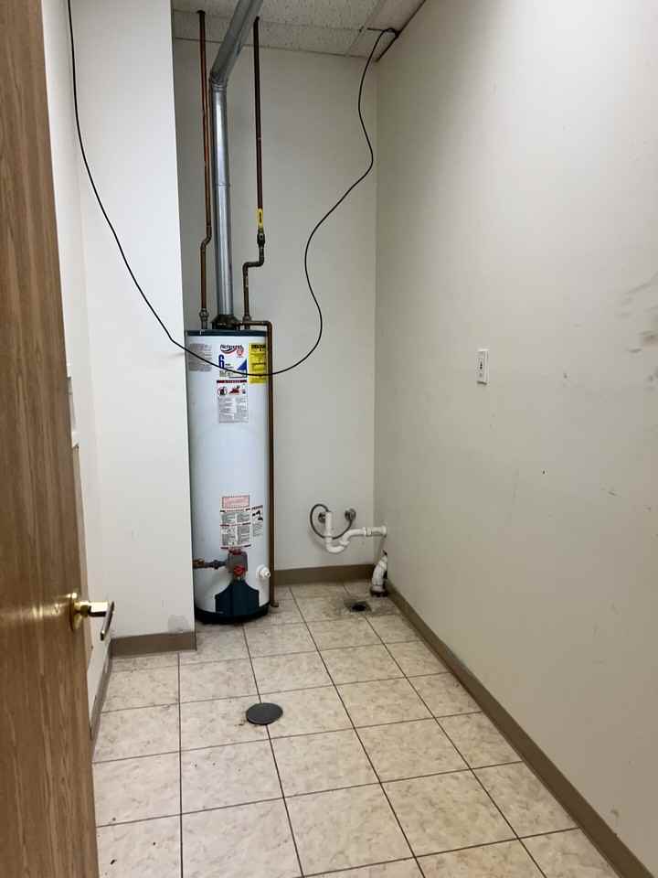 558 Main Street - Photo 6 of 7