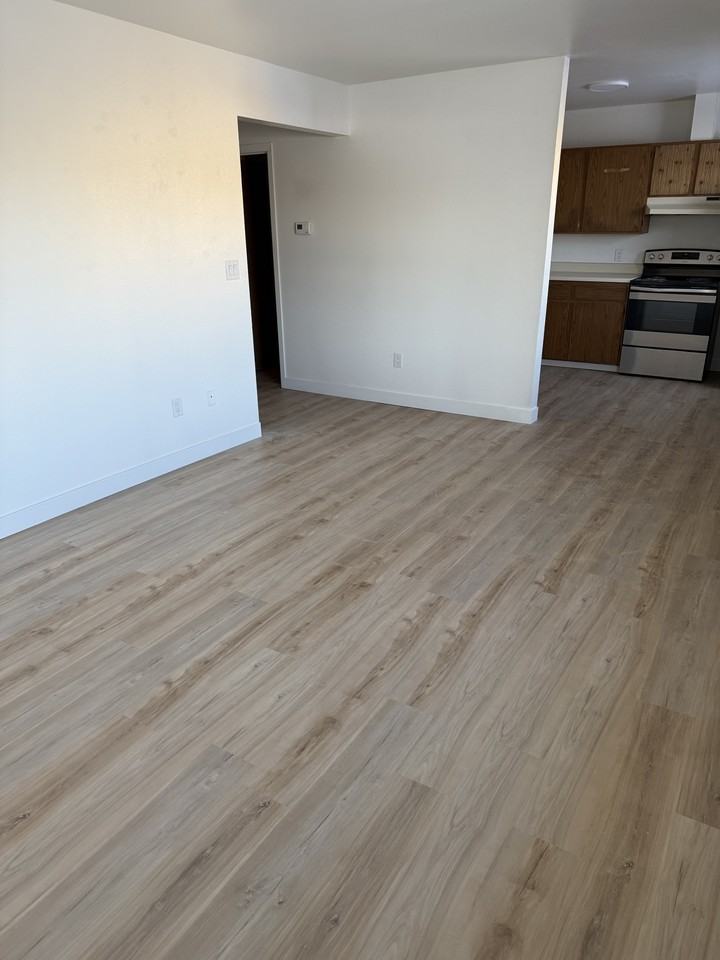 3712 Swenson Avenue - Photo 3 of 14