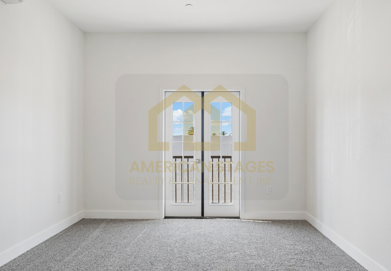 101 North Broadway - Photo 2 of 29