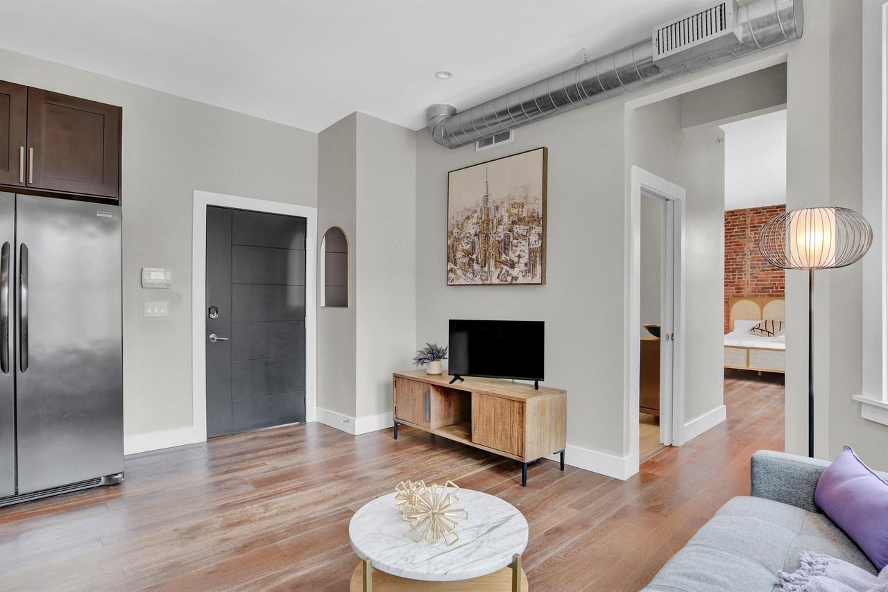 209-211 Walnut Street - Photo 3 of 29