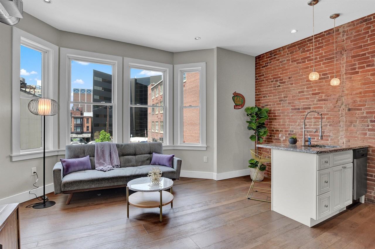 209-211 Walnut Street - Photo 5 of 29