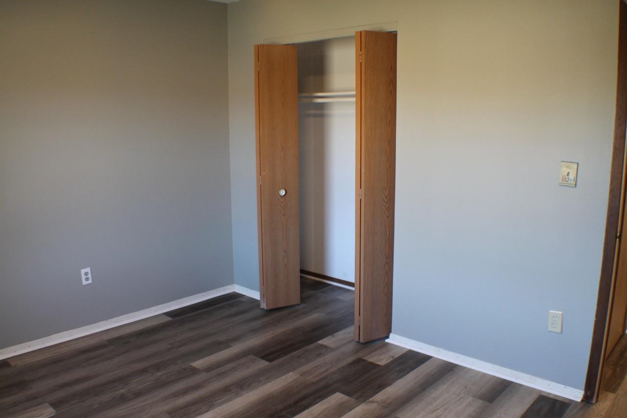 2813 W 31st Street - Photo 2 of 50