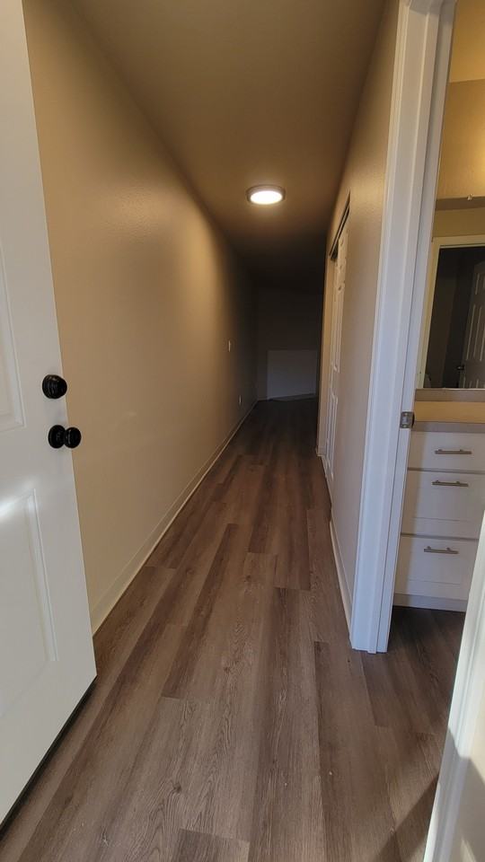 B611-3A - Photo 2 of 20