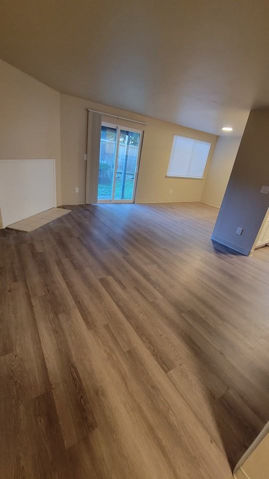 B611-3A - Photo 3 of 20