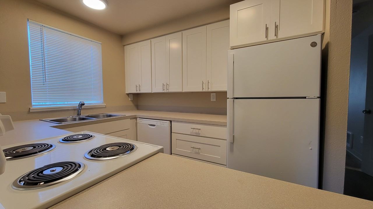 B611-3A - Photo 7 of 20