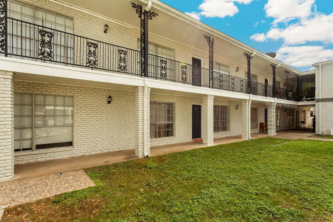 Chestnut Hill - Photo 3 of 14