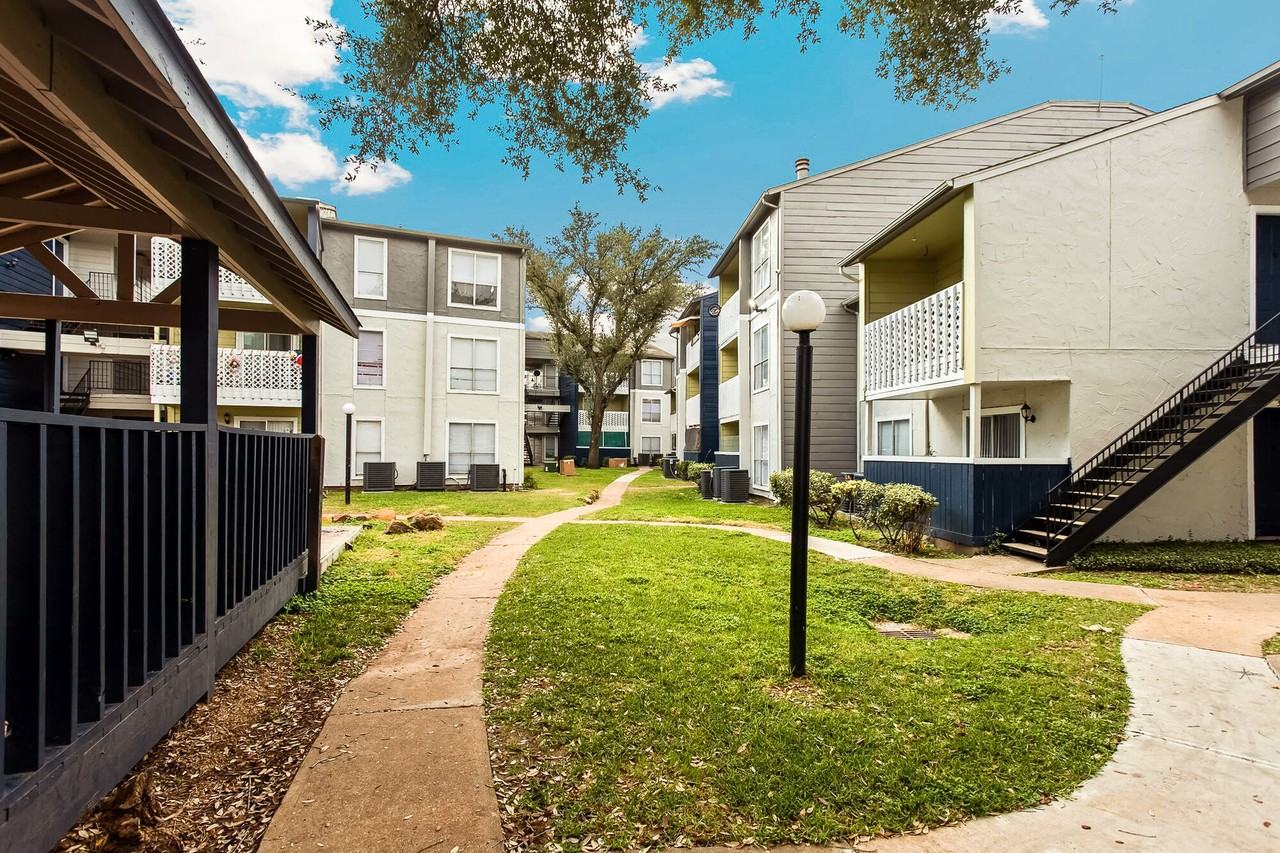 Chestnut Hill - Photo 6 of 14