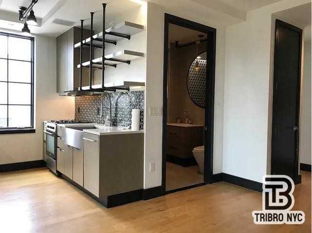 82 Jefferson St - Photo 2 of 10