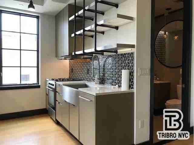 82 Jefferson St - Photo 5 of 10
