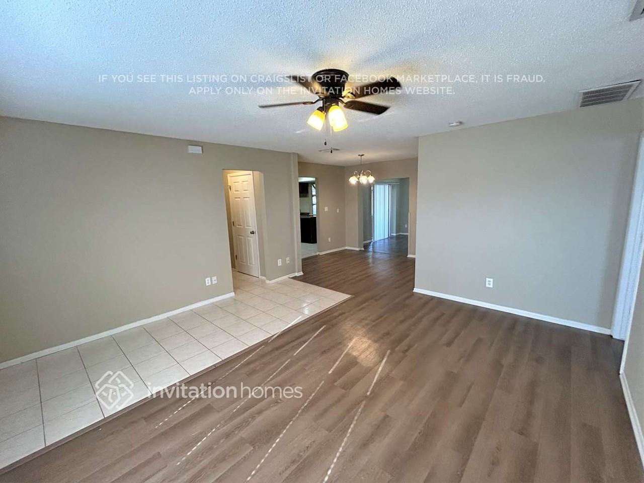 3010 Southeast 15th Place - Photo 3 of 15