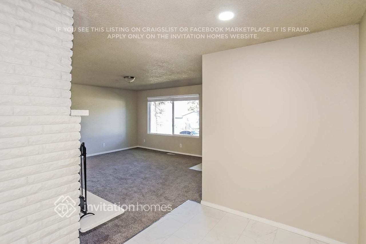 12009 Se 210th Pl - Photo 3 of 16