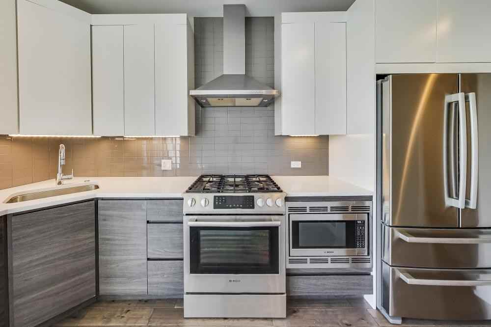 317 West Evergreen Avenue - Photo 4 of 10