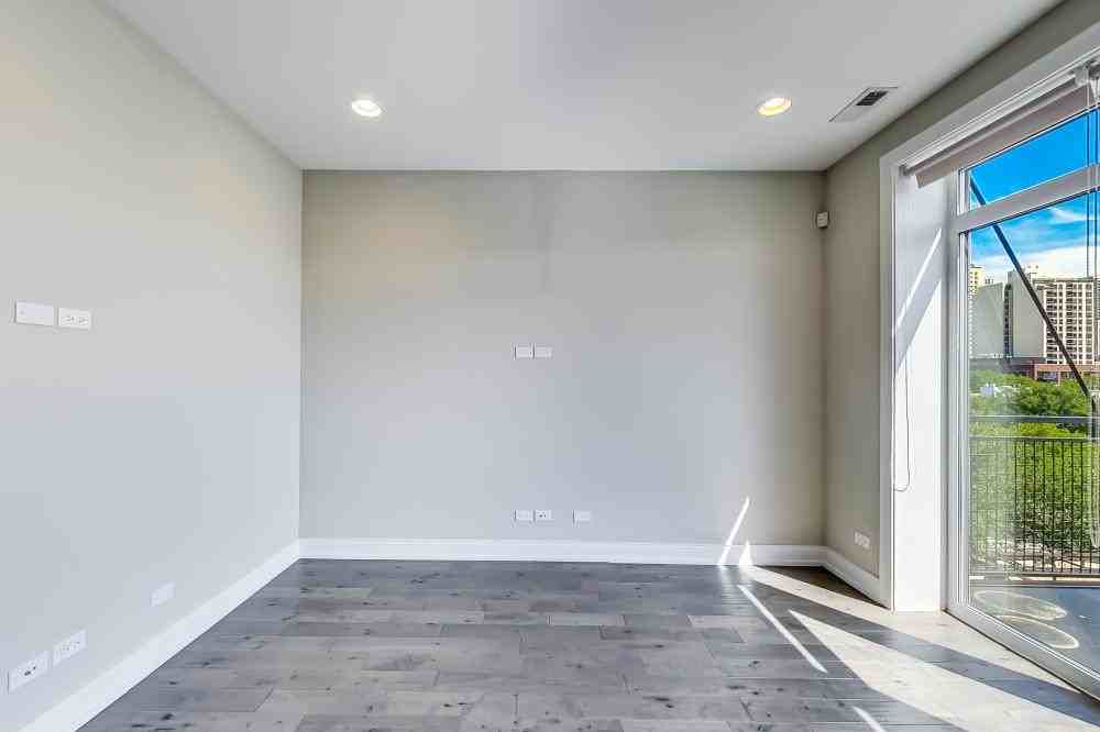 317 West Evergreen Avenue - Photo 6 of 10