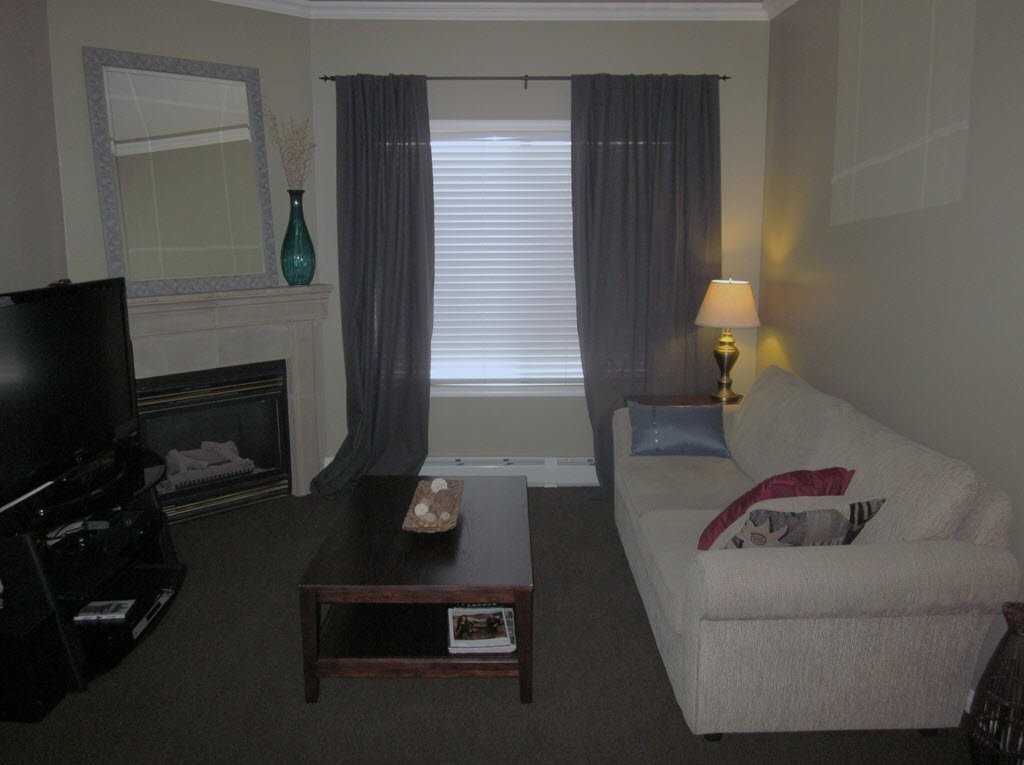 881 15 Ave Sw - Photo 2 of 9