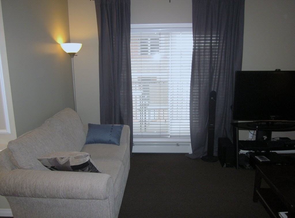 881 15 Ave Sw - Photo 3 of 9