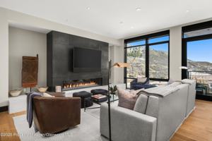 featured image of 77 Wood Rd