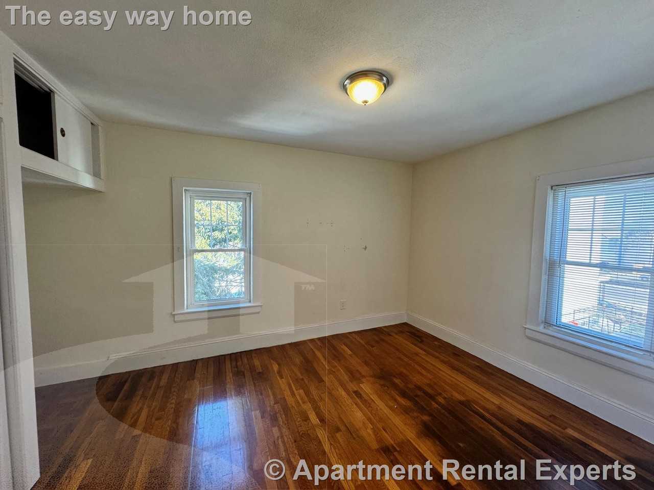 55A Bonair St #2 - Photo 3 of 9