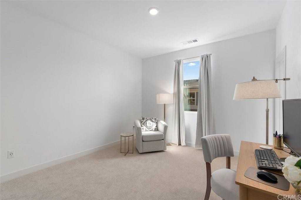 426 Palermo - Photo 3 of 8