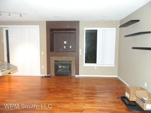 1000 Harrington Pl SE #1001 - Photo 3 of 8