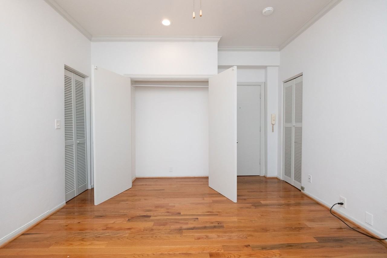 Beverly Alder Apartments - Photo 2 of 47