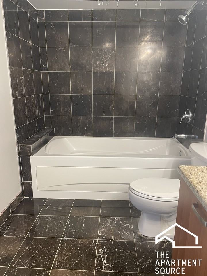 6954 N Greenview Ave #404 - Photo 7 of 14