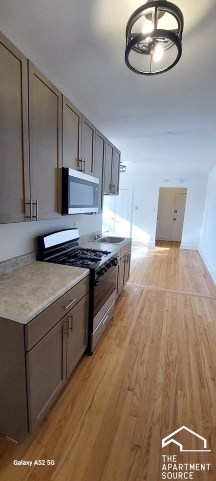 3814 W Thomas St #3 - Photo 2 of 12