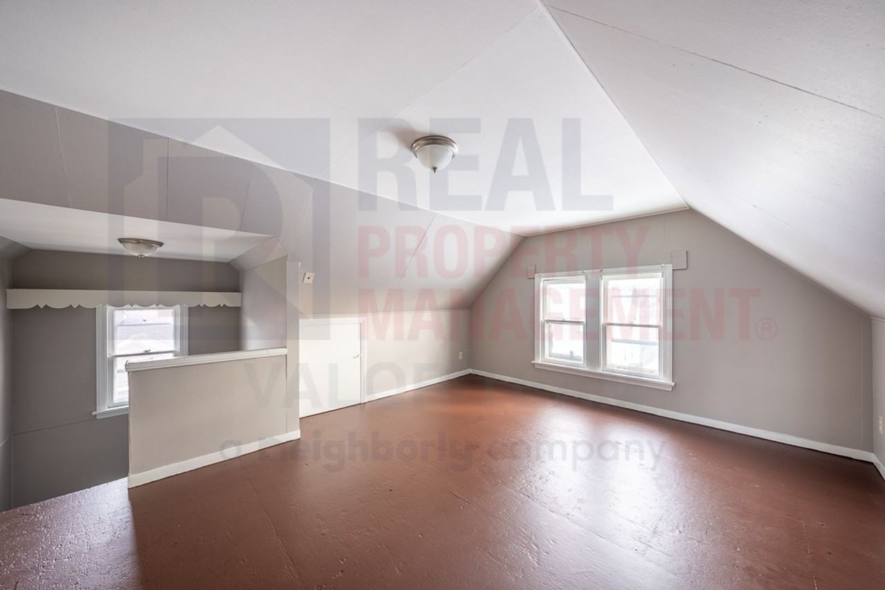 8107 Goodman Ave - Photo 2 of 14