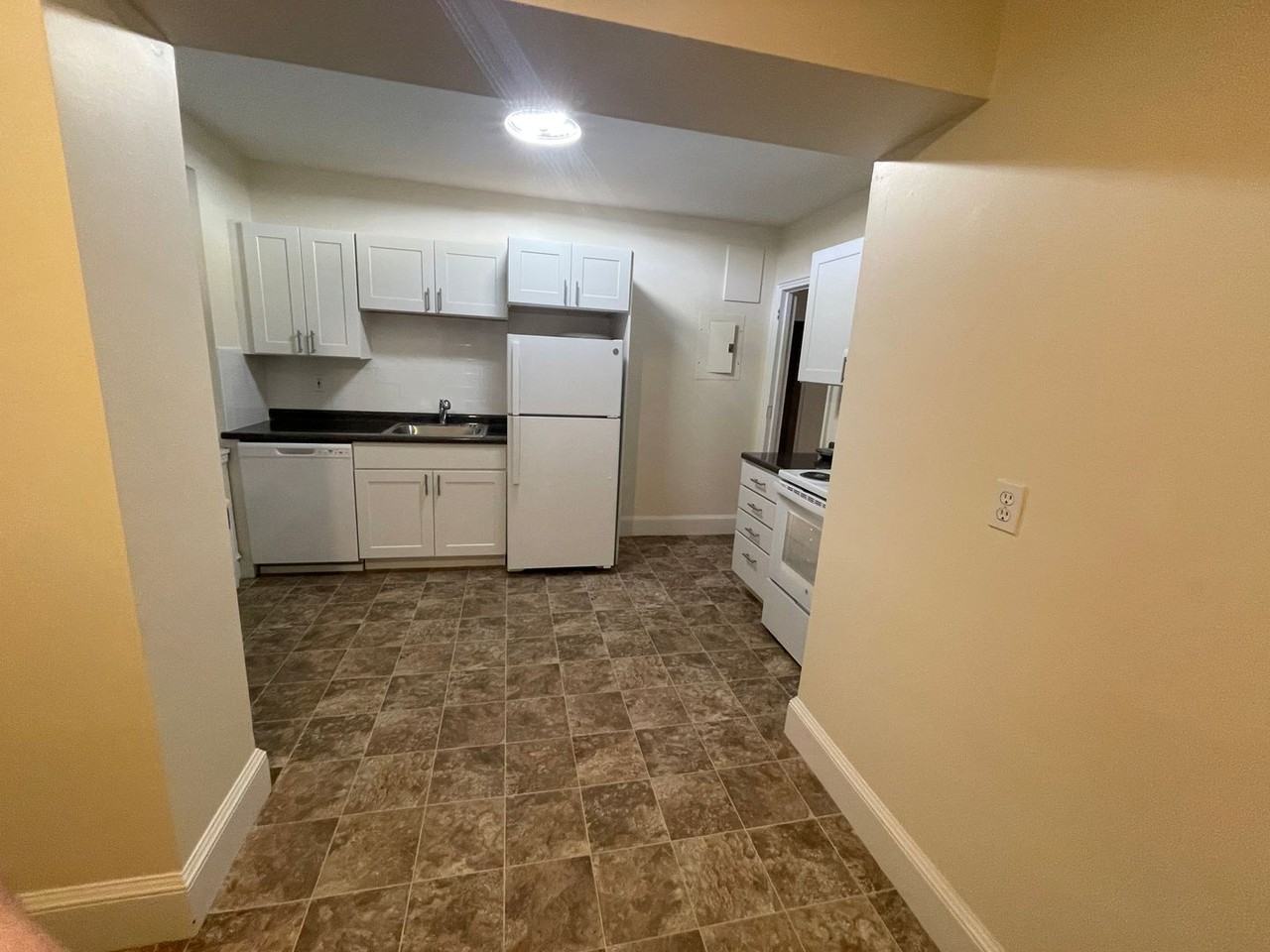 544 Belmont Street - Photo 3 of 14