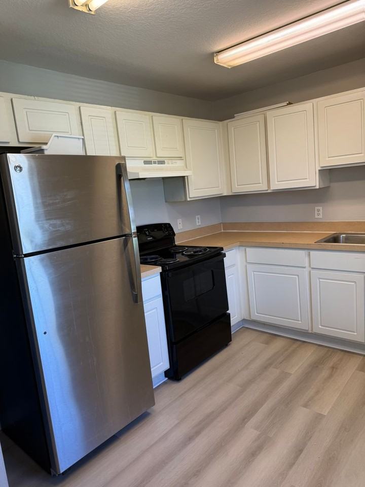 3422 N 55th St - Photo 3 of 12