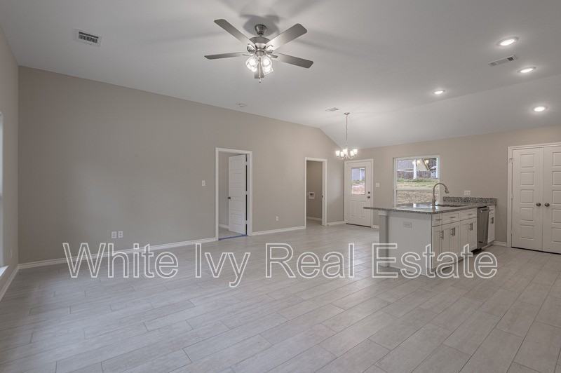 49 Hickory Bnd - Photo 2 of 34